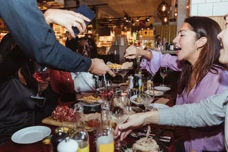 Five O’Clock Dinner Crowd: The Reasons Young Americans Are Choosing Earlier Meal Times