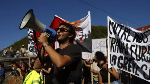 France-Wide Protests Begin Opposing Spending Slashing