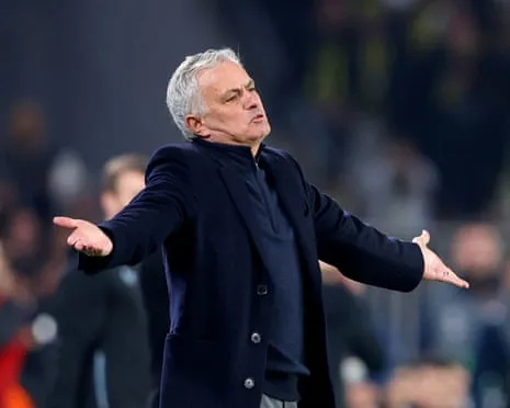 Benfica Involved in Negotiations to Appoint Mourinho Post Termination of Lage