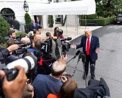 Trump's Reaction to Court Decision on Tariffs Called Bonkers – Even by Own Standards