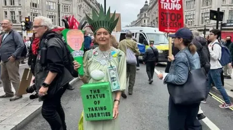 Numerous Activists Gather in Central London to Oppose Trump's Return Diplomatic Journey