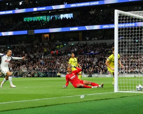 Goalkeeper Luiz's Game-Changing Error Gifts Spurs First Triumph